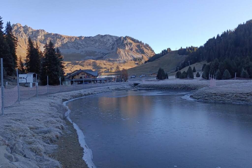 Studio Au Pied Des Pistes Avec Vue Sur La Montagne Mieussy Kültér fotó